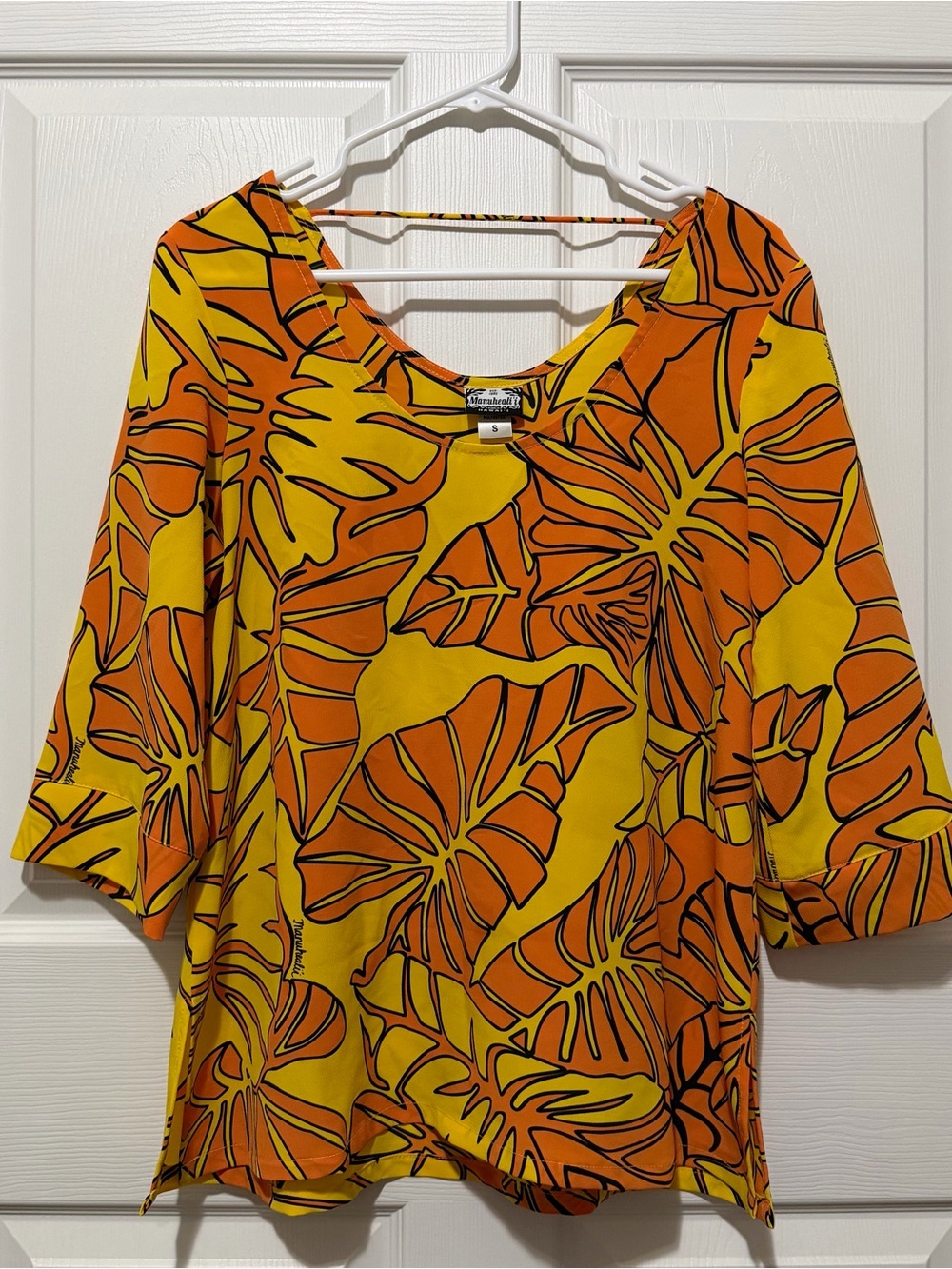 MANUHEALII Monstera Leaf Blouse